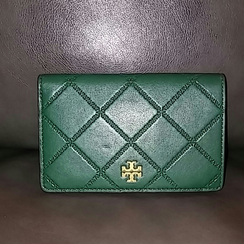 Firm Price NWOT Tory Burch Green wallet